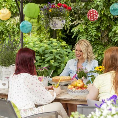 FEIERN IM SOMMERGARTEN!